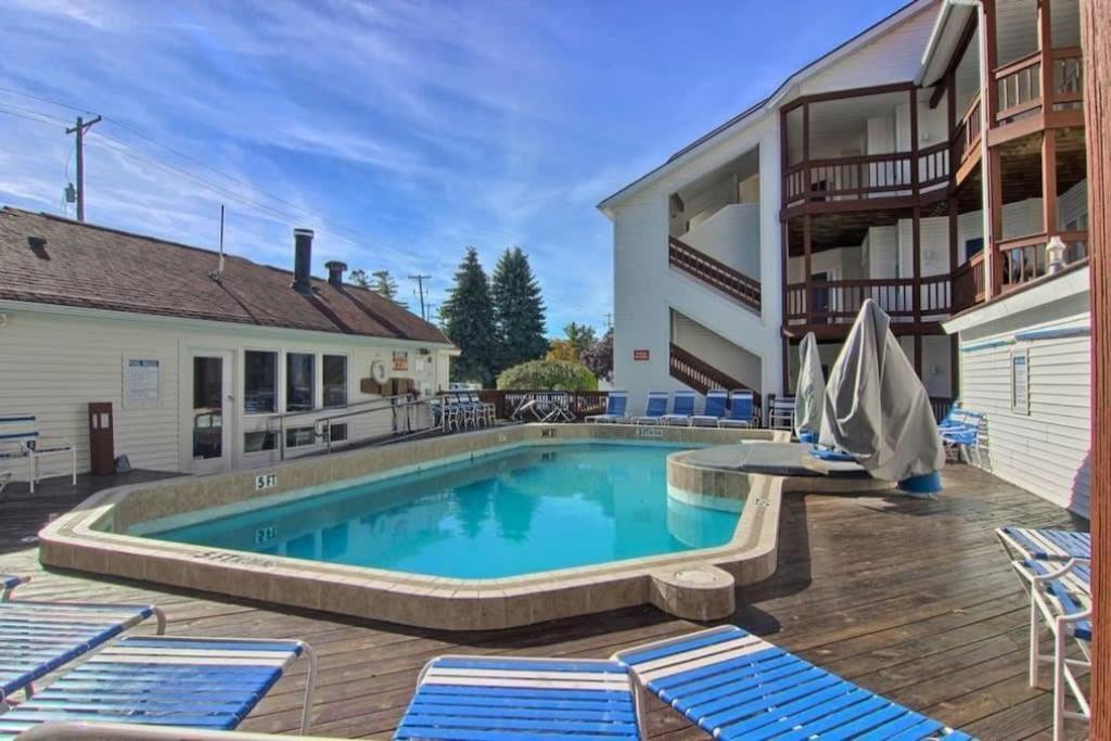Beachside 102 With Direct Access To The Beach And Pool And Hot Tub 트래버스 시티 외부 사진
