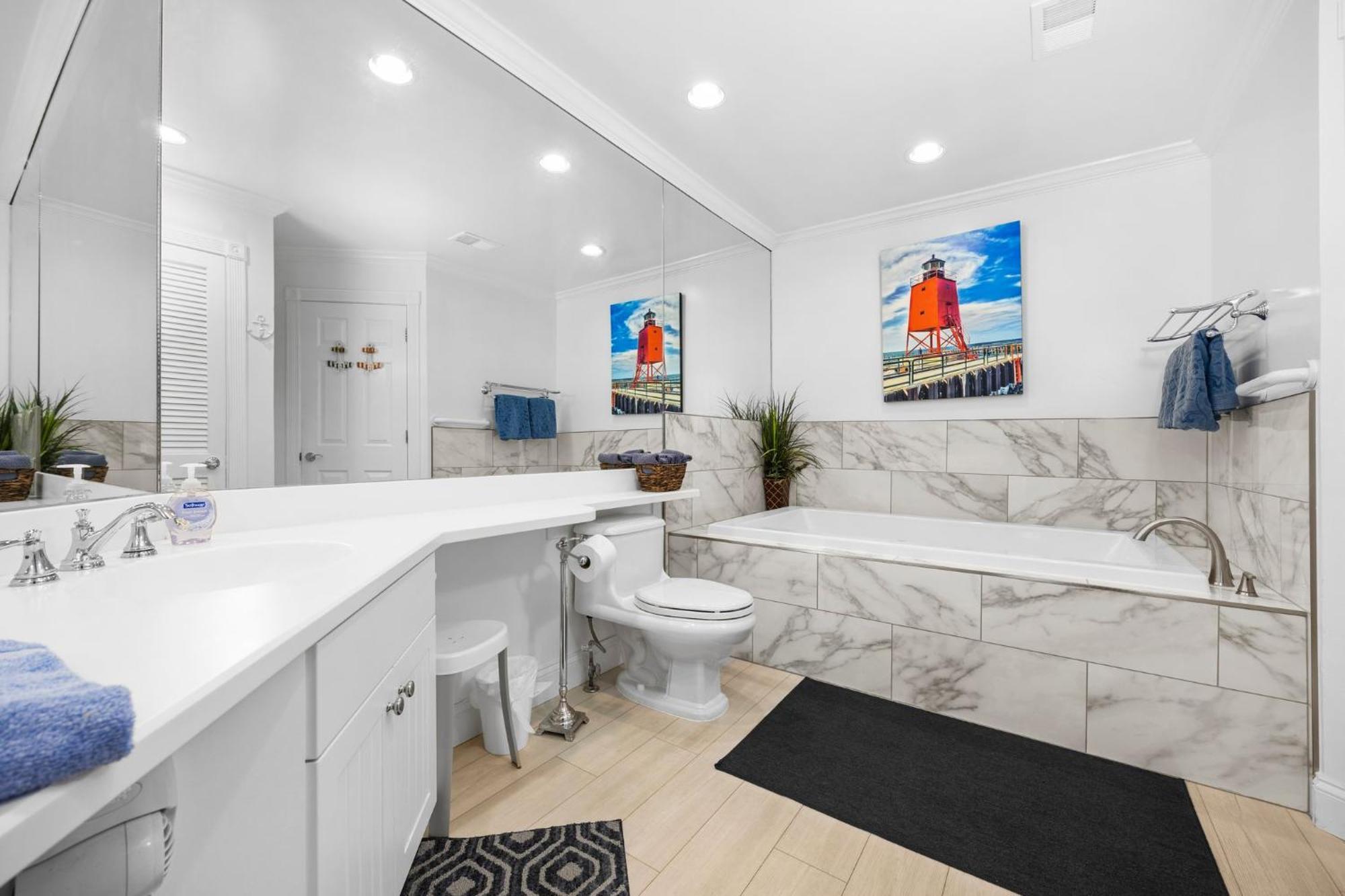 Beachside 102 With Direct Access To The Beach And Pool And Hot Tub 트래버스 시티 외부 사진