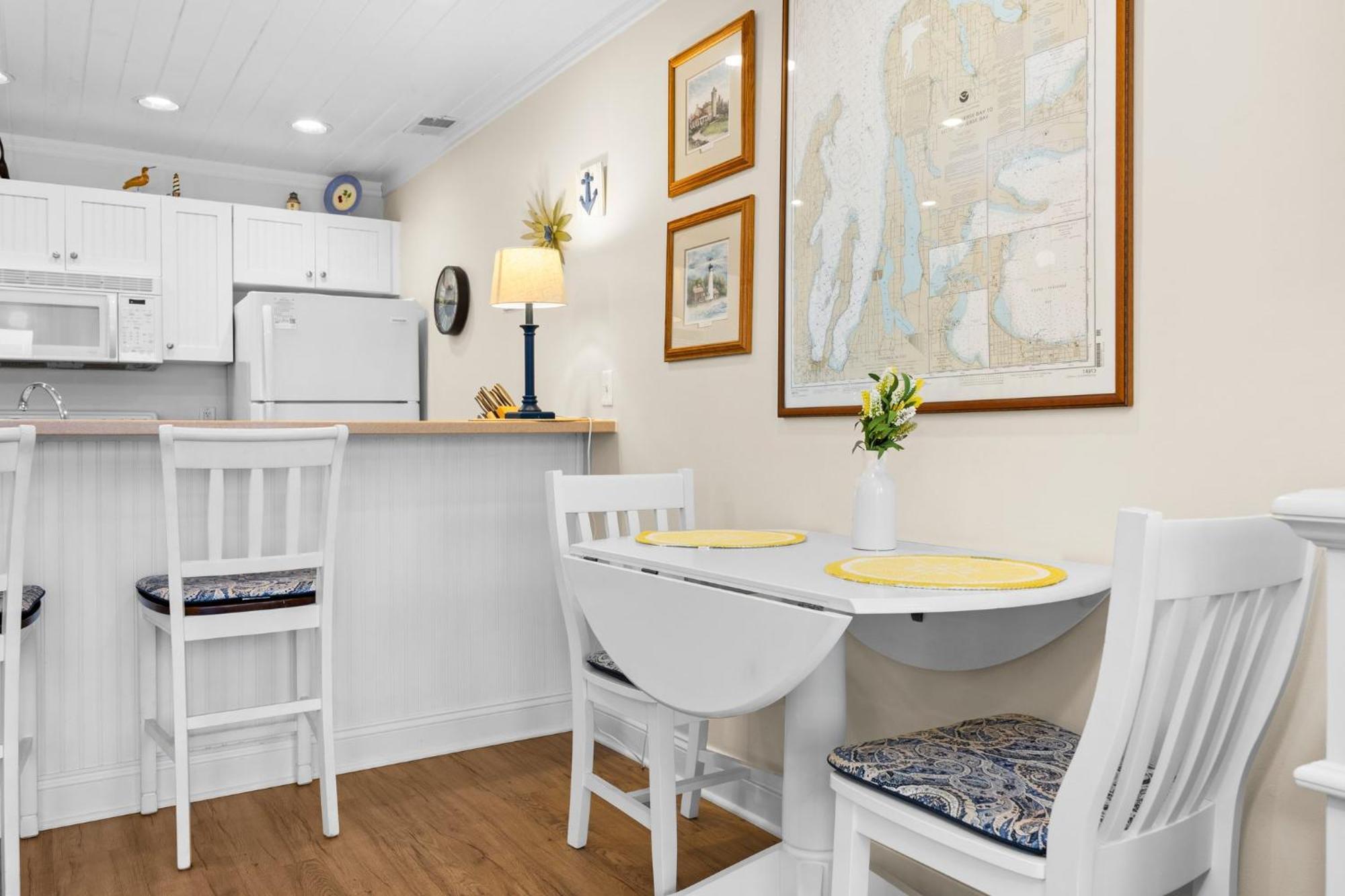 Beachside 102 With Direct Access To The Beach And Pool And Hot Tub 트래버스 시티 외부 사진