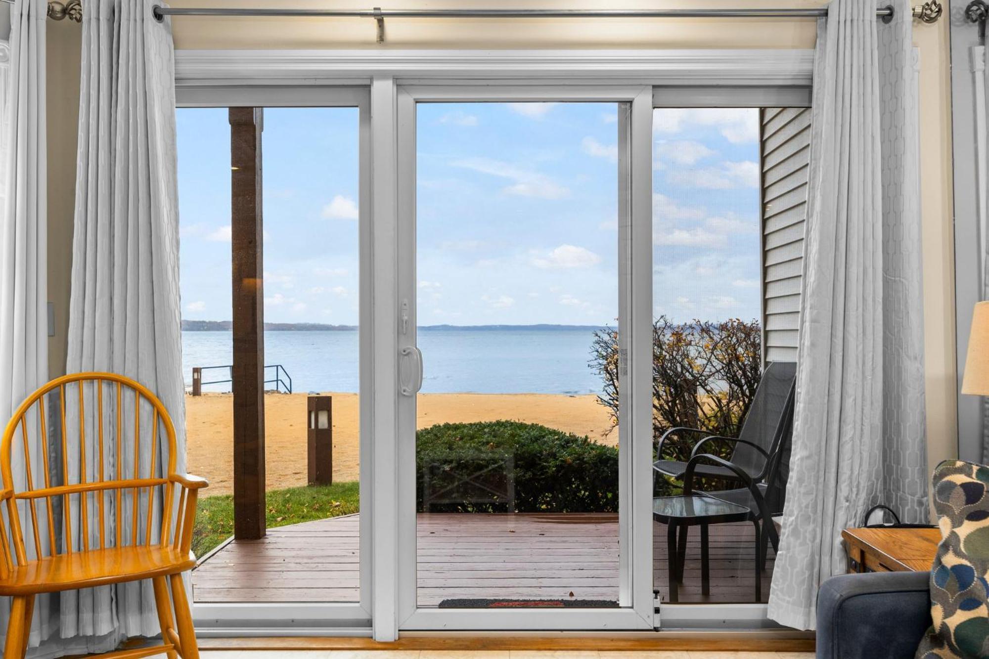 Beachside 102 With Direct Access To The Beach And Pool And Hot Tub 트래버스 시티 외부 사진